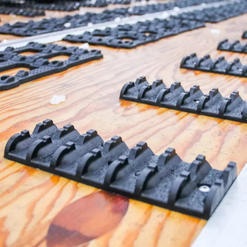 Glissières Caliber 13351 GripGlides pour plancher et porte à bascule - Paquet de 32